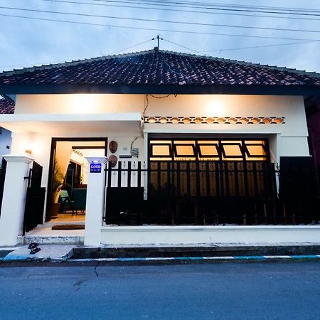 Good Feeling Hostel Banyuwangi  Exterior foto